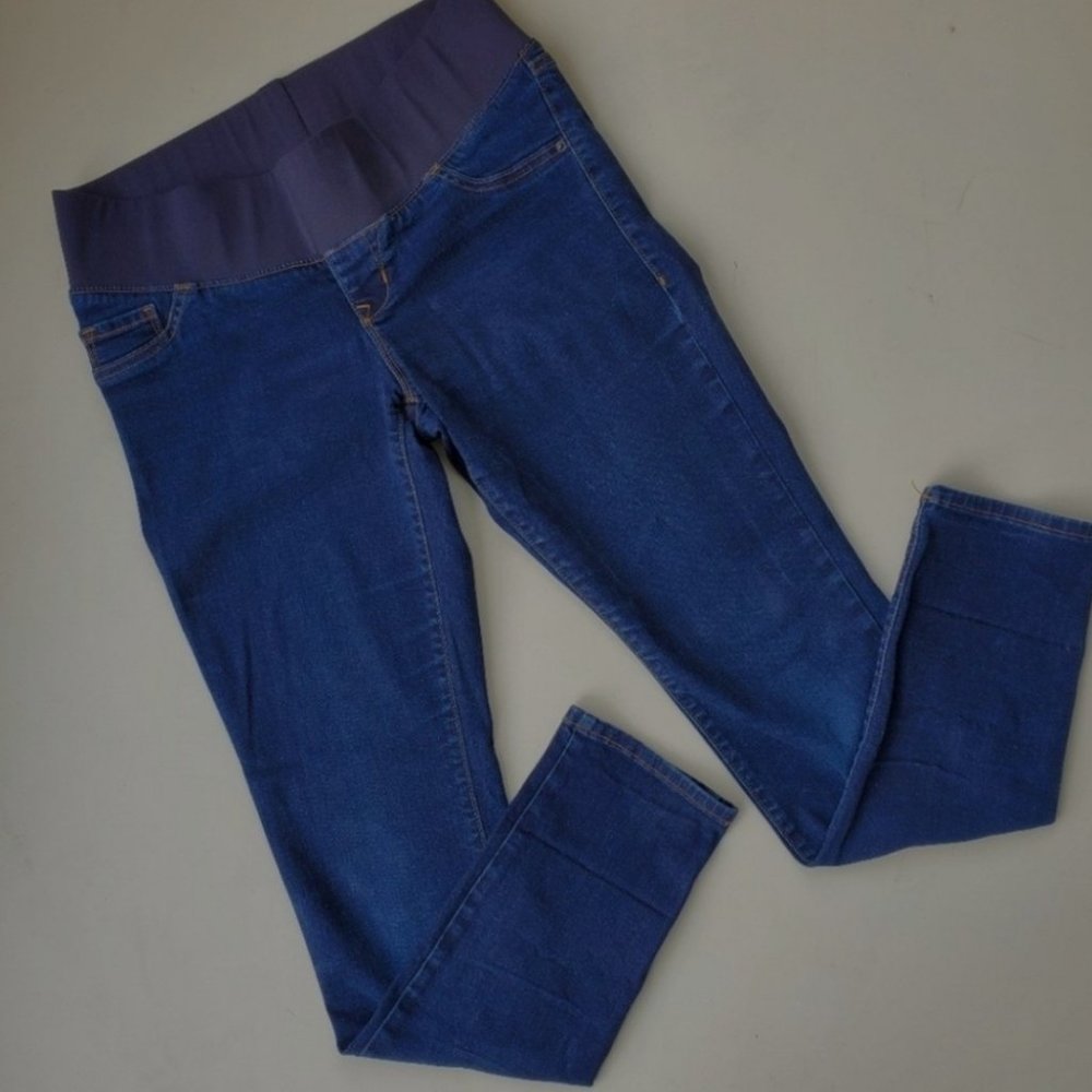 Low panel medium wash slim maternity jeans